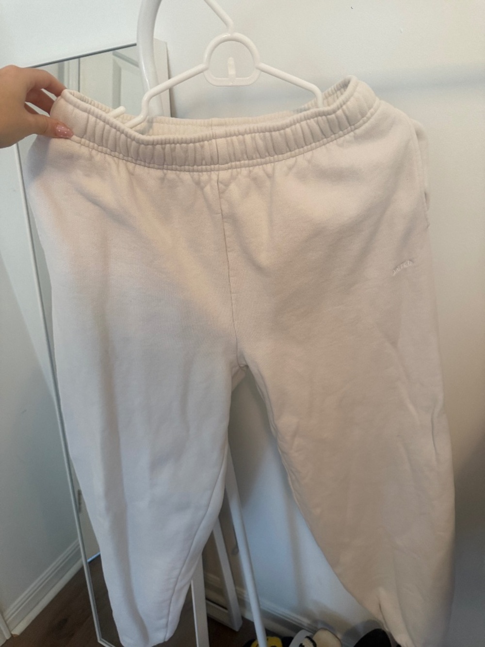 Aritzia sweatpants